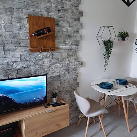 נובי סאד Apartment Centrum - Free Private Parking מראה חיצוני תמונה