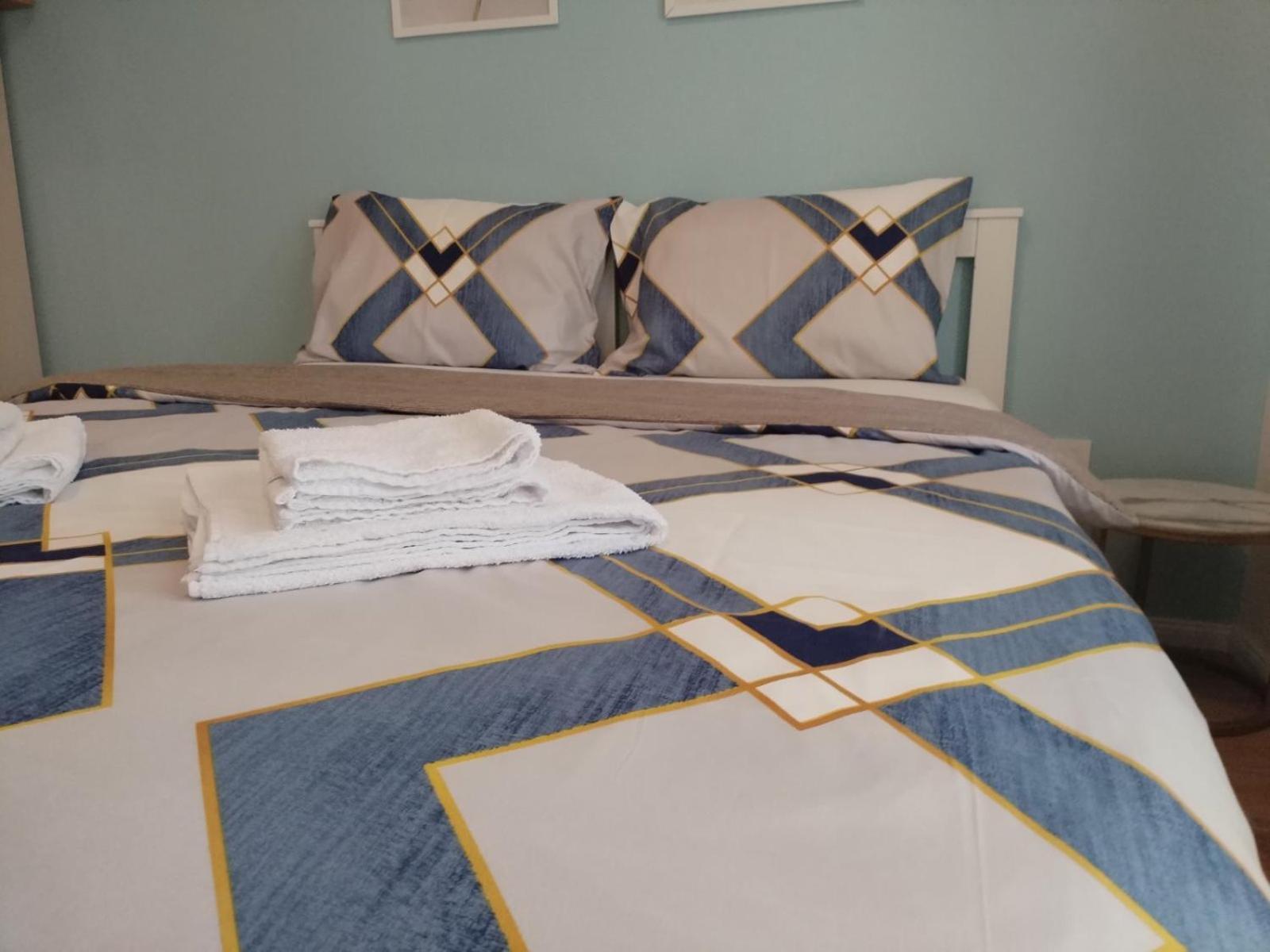 נובי סאד Apartment Centrum - Free Private Parking מראה חיצוני תמונה
