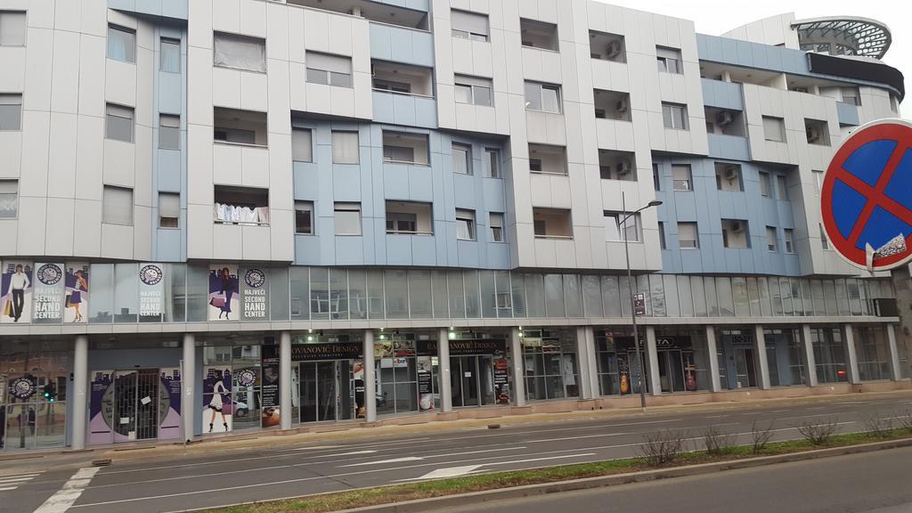 נובי סאד Apartment Centrum - Free Private Parking מראה חיצוני תמונה